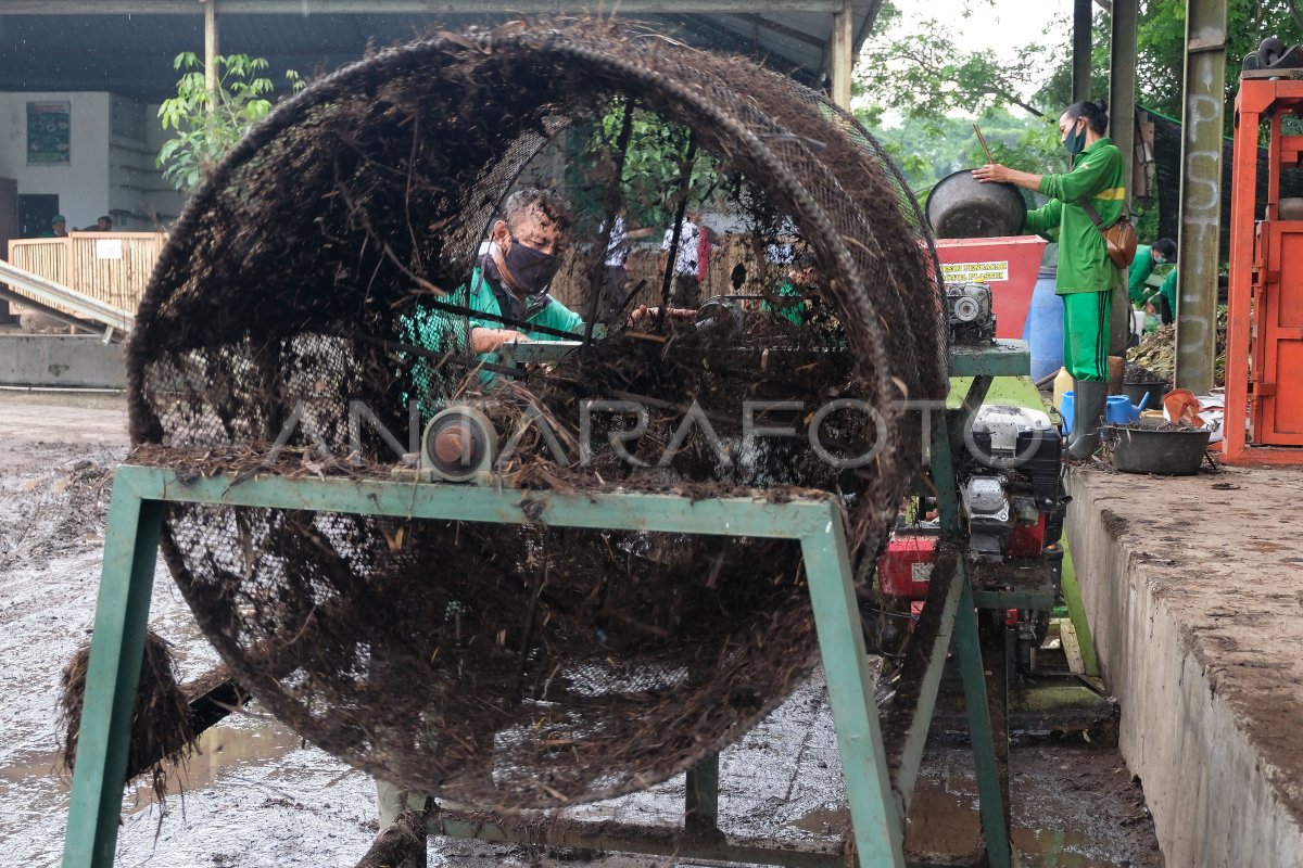 Solusi Inovatif: Manfaatkan Sampah Organik untuk Pupuk dan Energi: Transformasi Desa Tanjungsari
