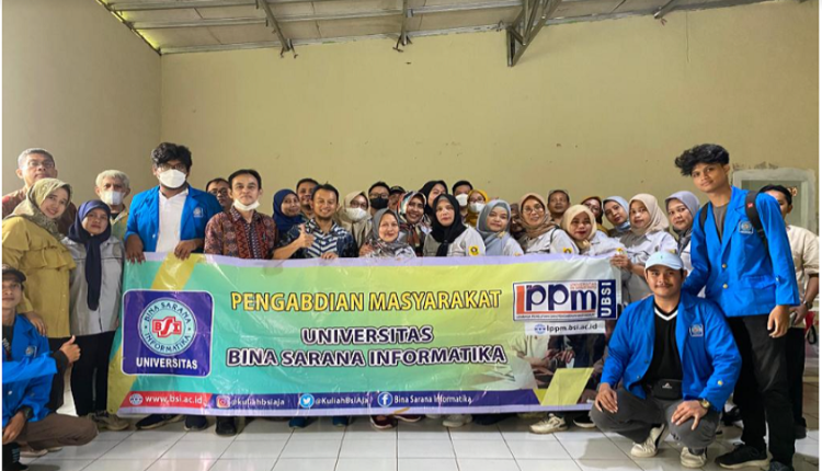 Optimalisasi Media Sosial untuk Menangkan Persaingan Usaha Muda Desa Tanjungsari