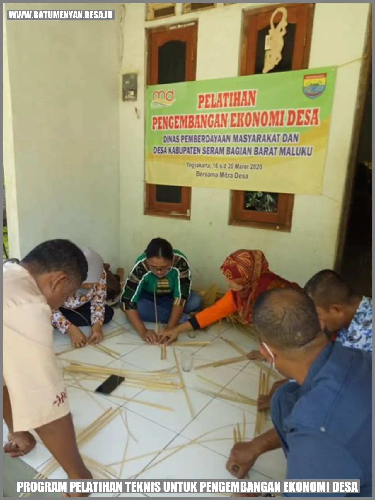 Eksplorasi Potensi Kreatif Tanjungsari: Penyuluhan dan Pelatihan Ekonomi Kreatif